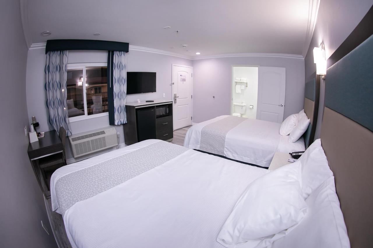 Travelodge Inn & Suites By Wyndham غرب كوفينا المظهر الخارجي الصورة